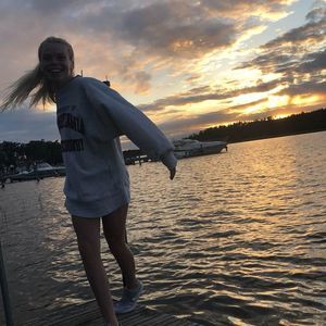 Meet your Posher, Louise